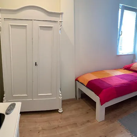 Senfbude - Wunderschoene Fuer 4 Personen Mit Terrasse & Stellplatz *