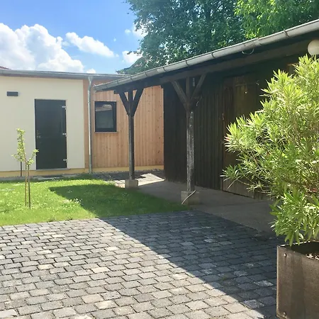 Senfbude - Wunderschoene Fuer 4 Personen Mit Terrasse & Stellplatz Aparthotel Leipzig
