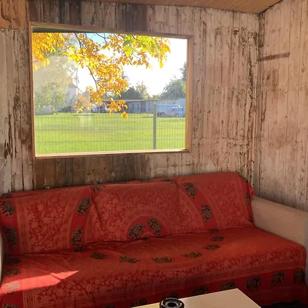 Aparthotel Senfbude - Wunderschoene Fuer 4 Personen Mit Terrasse & Stellplatz