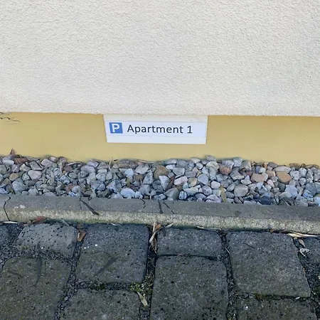 Senfbude - Wunderschoene Fuer 4 Personen Mit Terrasse & Stellplatz Aparthotel Leipzig