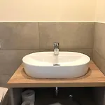Oase Im Suedosten - Wunderschoene Fuer 4 Personen Mit Terrasse & Stellplatz 4*
