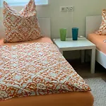 Oase Im Suedosten - Wunderschoene Fuer 4 Personen Mit Terrasse & Stellplatz 아파트호텔