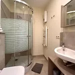 Aparthotel Oase Im Suedosten - Wunderschoene Fuer 4 Personen Mit Terrasse & Stellplatz Lipsko