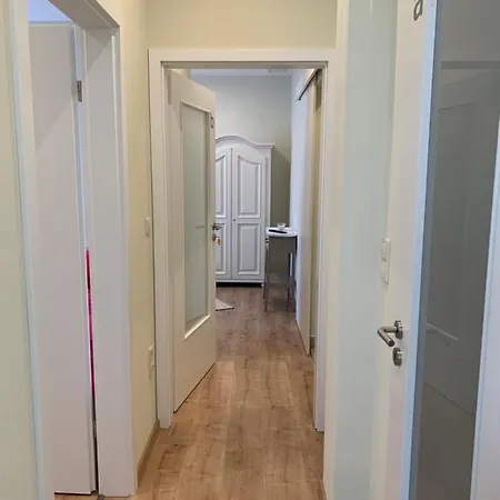 Oase Im Suedosten - Wunderschoene Fuer 4 Personen Mit Terrasse & Stellplatz