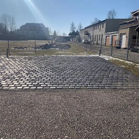 Oase Im Suedosten - Wunderschoene Fuer 4 Personen Mit Terrasse & Stellplatz Leipzig