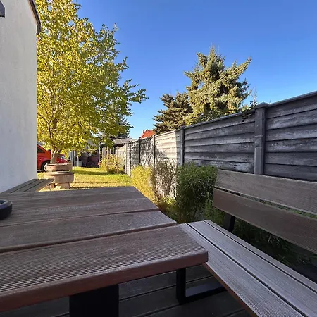 Senfbude - Wunderschöne Für 4 Personen Mit Terrasse&stellplatz Apartahotel