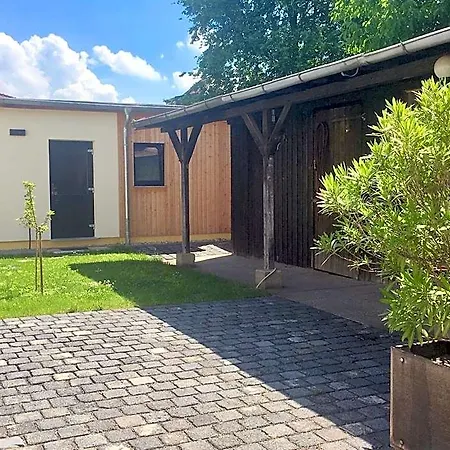 Oase Im Suedosten - Wunderschoene Fuer 4 Personen Mit Terrasse & Stellplatz