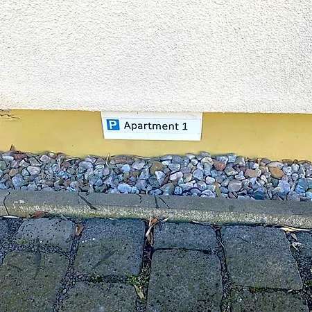Oase Im Suedosten - Wunderschoene Fuer 4 Personen Mit Terrasse & Stellplatz Апарт-отель 4*