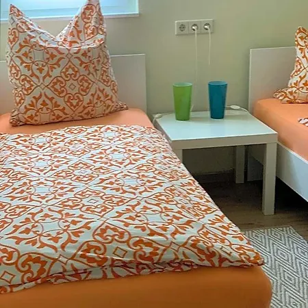 Oase Im Suedosten - Wunderschoene Fuer 4 Personen Mit Terrasse & Stellplatz