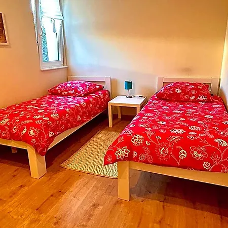Апарт-отель Oase Im Suedosten - Wunderschoene Fuer 4 Personen Mit Terrasse & Stellplatz