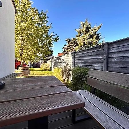Апарт-отель Oase Im Suedosten - Wunderschoene Fuer 4 Personen Mit Terrasse & Stellplatz