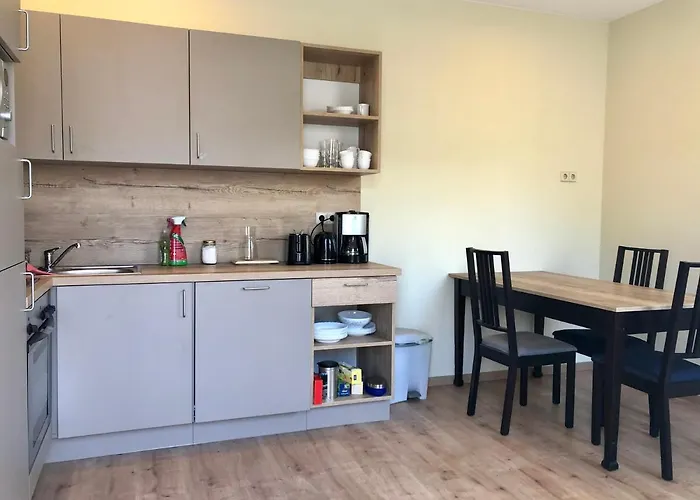 Oase Im Suedosten - Wunderschoene Fuer 4 Personen Mit Terrasse & Stellplatz Aparthotel Leipzig