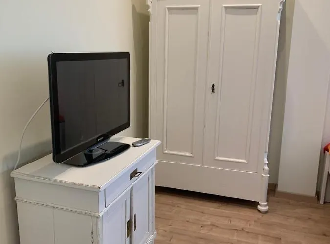 Oase Im Suedosten - Wunderschoene Fuer 4 Personen Mit Terrasse & Stellplatz Leipzig