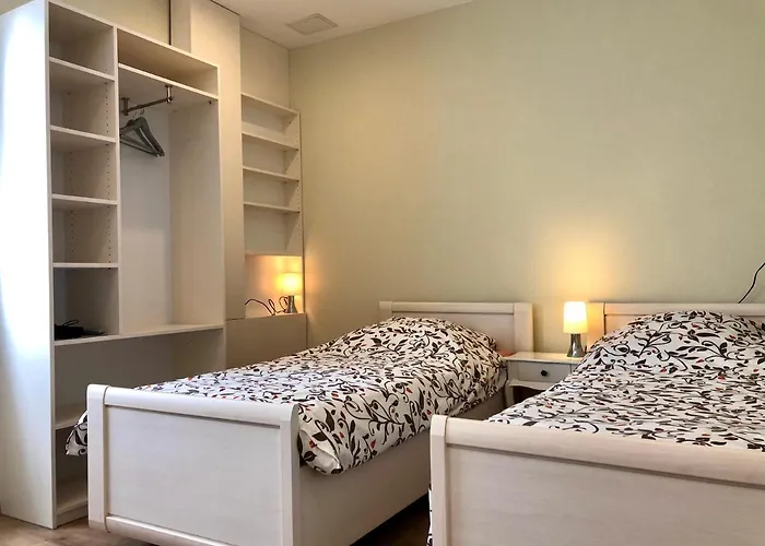 Oase Im Suedosten - Wunderschoene Fuer 4 Personen Mit Terrasse & Stellplatz Hotel apartamentowy