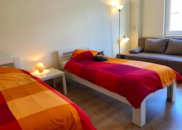 Oase Im Suedosten - Wunderschoene Fuer 4 Personen Mit Terrasse & Stellplatz 4*