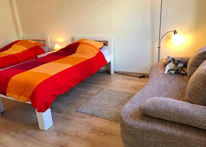 Hotel apartamentowy Oase Im Suedosten - Wunderschoene Fuer 4 Personen Mit Terrasse & Stellplatz