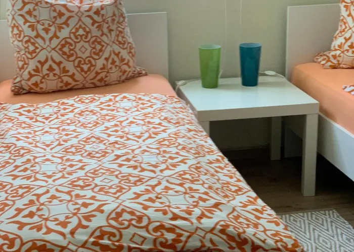 Oase Im Suedosten - Wunderschoene Fuer 4 Personen Mit Terrasse & Stellplatz Aparthotel