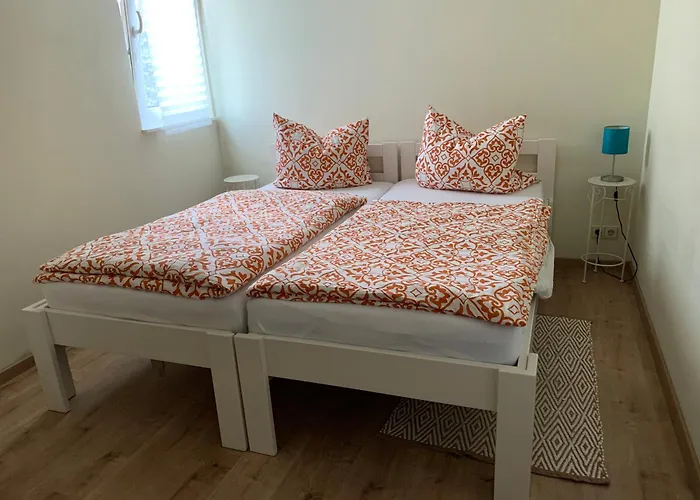 Hotel apartamentowy Oase Im Suedosten - Wunderschoene Fuer 4 Personen Mit Terrasse & Stellplatz