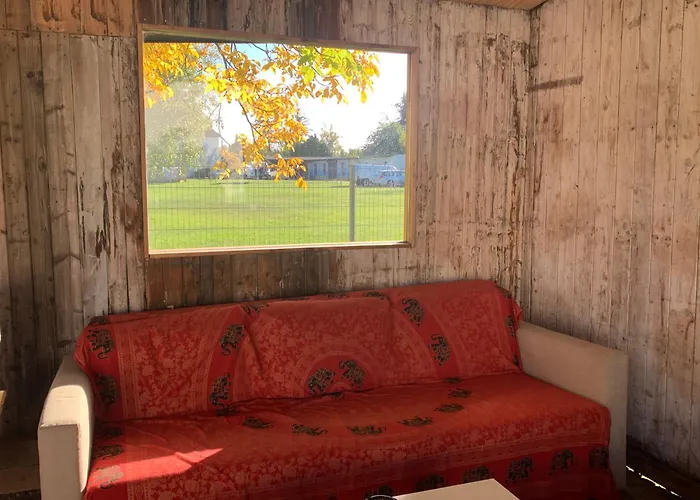 Aparthotel Oase Im Suedosten - Wunderschoene Fuer 4 Personen Mit Terrasse & Stellplatz