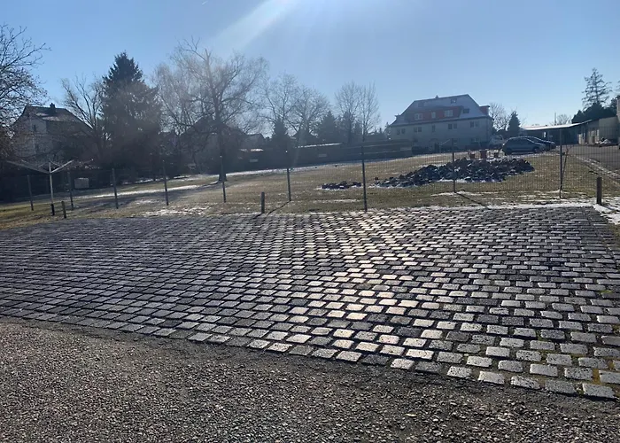 Oase Im Suedosten - Wunderschoene Fuer 4 Personen Mit Terrasse & Stellplatz Hotel apartamentowy Lipsk