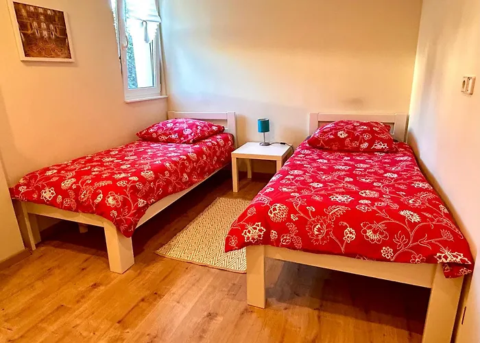 Aparthotel Oase Im Suedosten - Wunderschoene Fuer 4 Personen Mit Terrasse & Stellplatz 4*