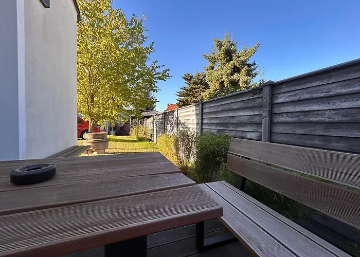 Oase Im Suedosten - Wunderschoene Fuer 4 Personen Mit Terrasse & Stellplatz Hotel apartamentowy