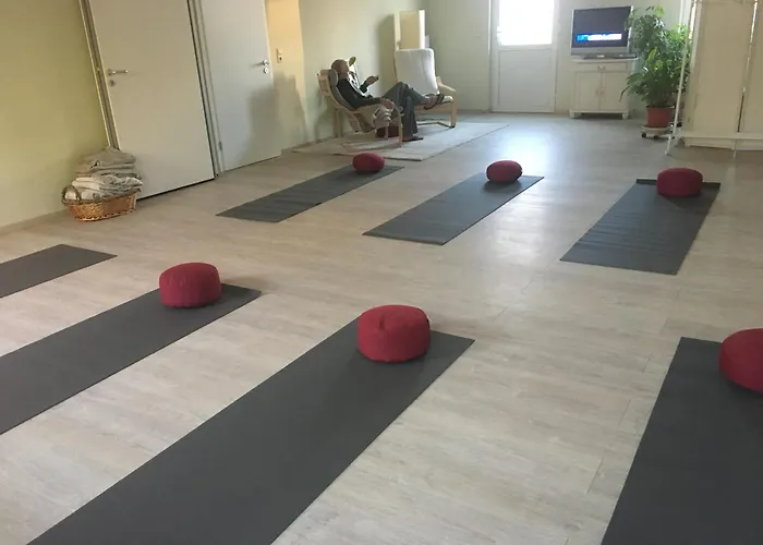 Oase Im Suedosten - Wunderschoene Fuer 4 Personen Mit Terrasse & Stellplatz Aparthotel